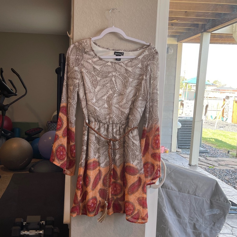 Feathers brown/orange Paisley lightweight long sleeve Dress. Size Medium